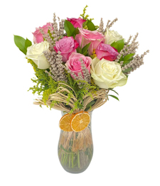 Vazoda Pembe Beyaz G�ller